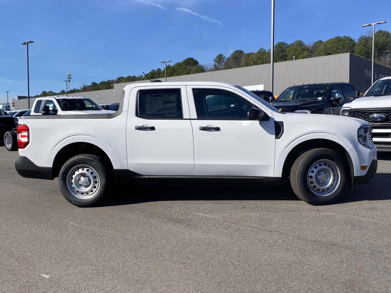 2026 Oxford White Ford Maverick XL FWD Truck