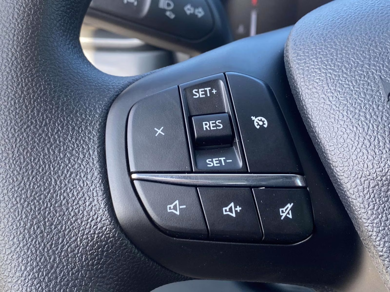 2026 Space White Metallic Ford Maverick XL FWD Truck