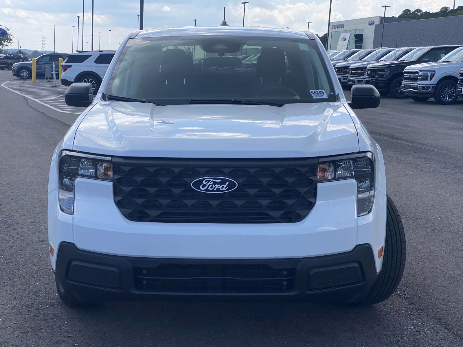 2025 Oxford White Ford Maverick XL FWD Truck