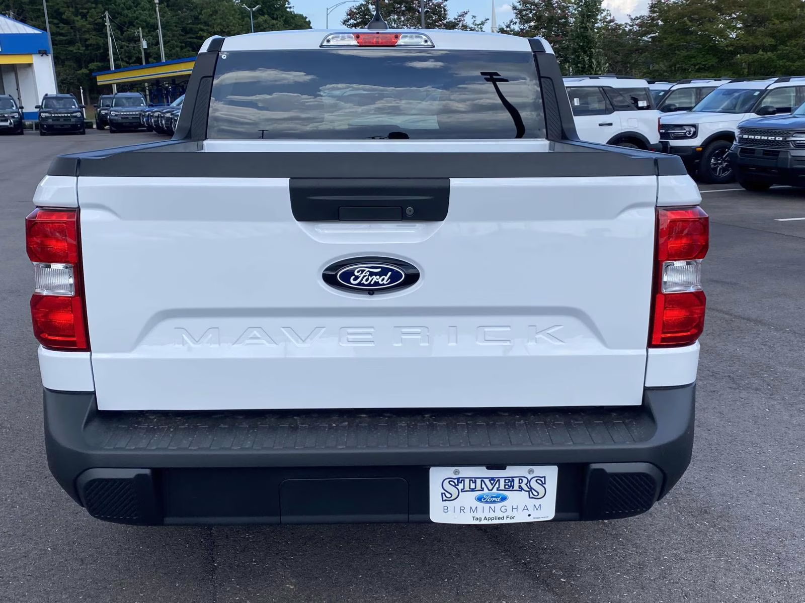 2025 Oxford White Ford Maverick XL FWD Truck