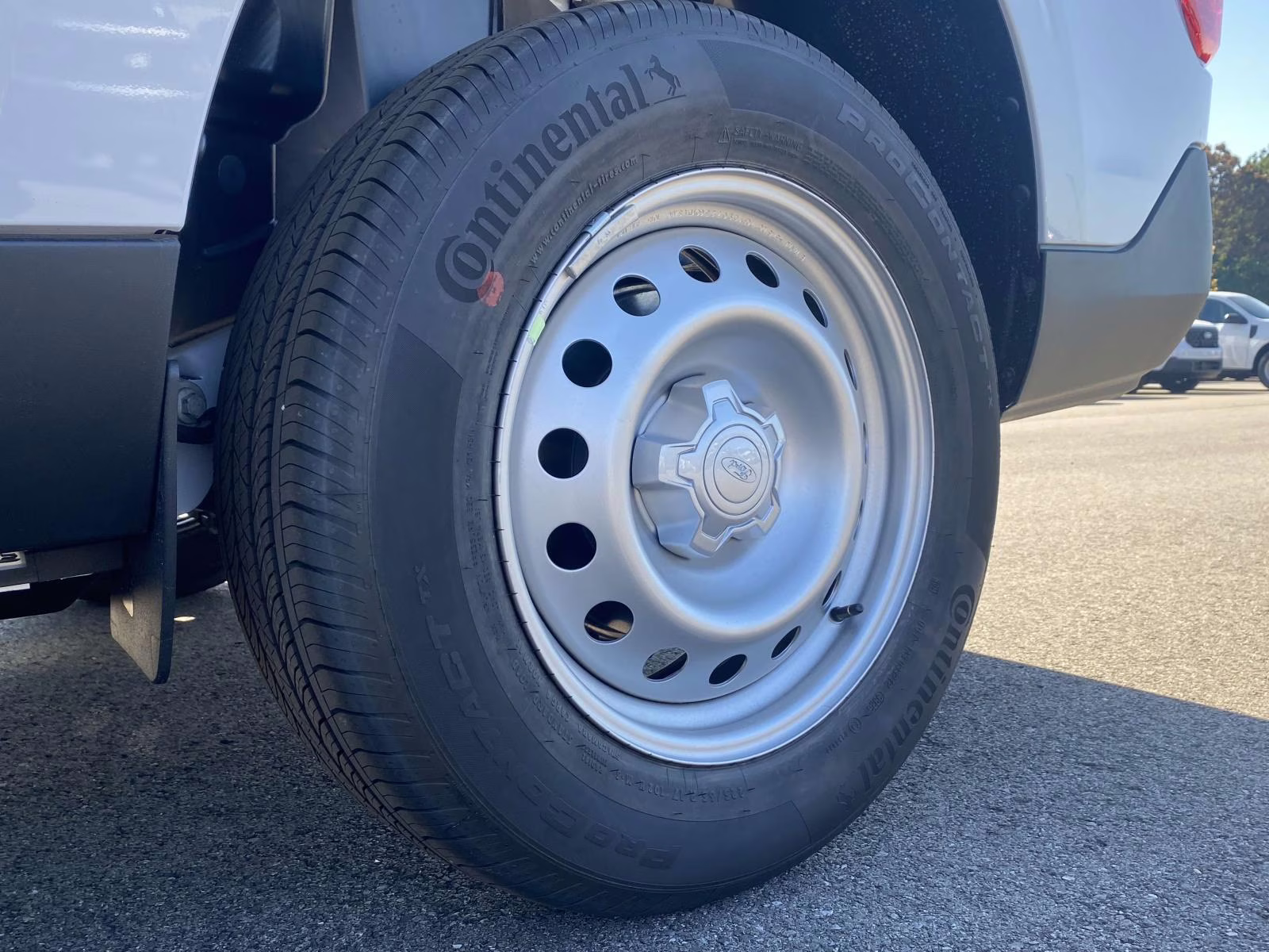 2025 Oxford White Ford Maverick XL FWD Truck