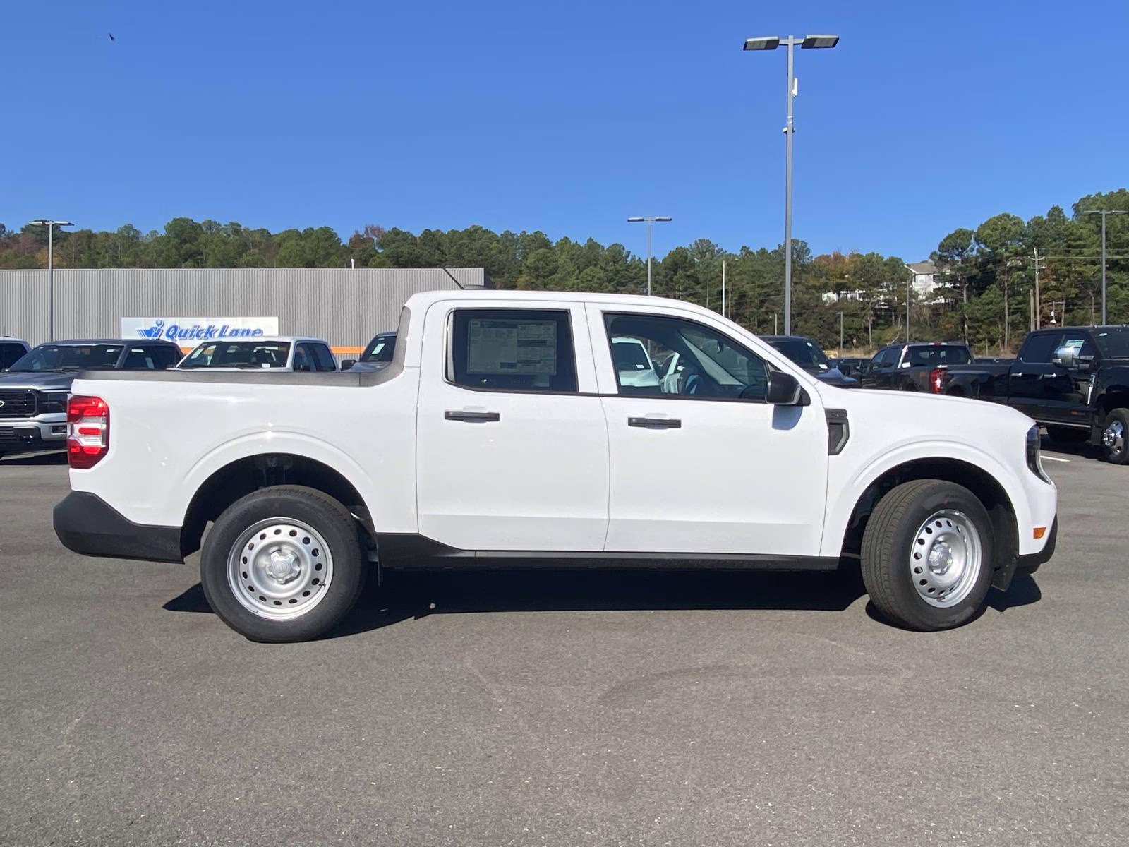 2025 Oxford White Ford Maverick XL FWD Truck