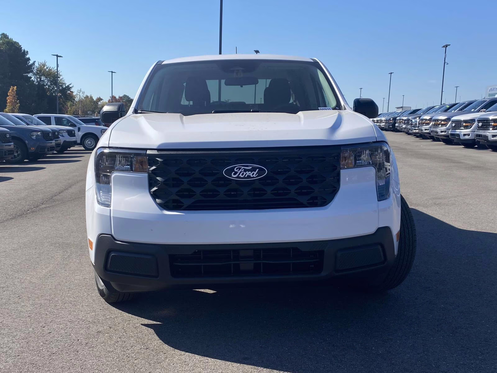 2025 Oxford White Ford Maverick XL FWD Truck