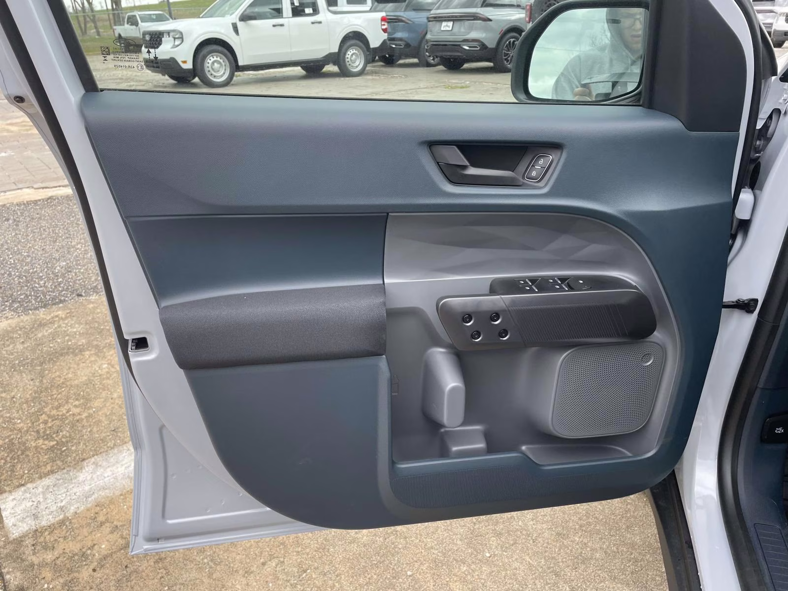 2026 White Metallic Ford Maverick XL FWD Truck