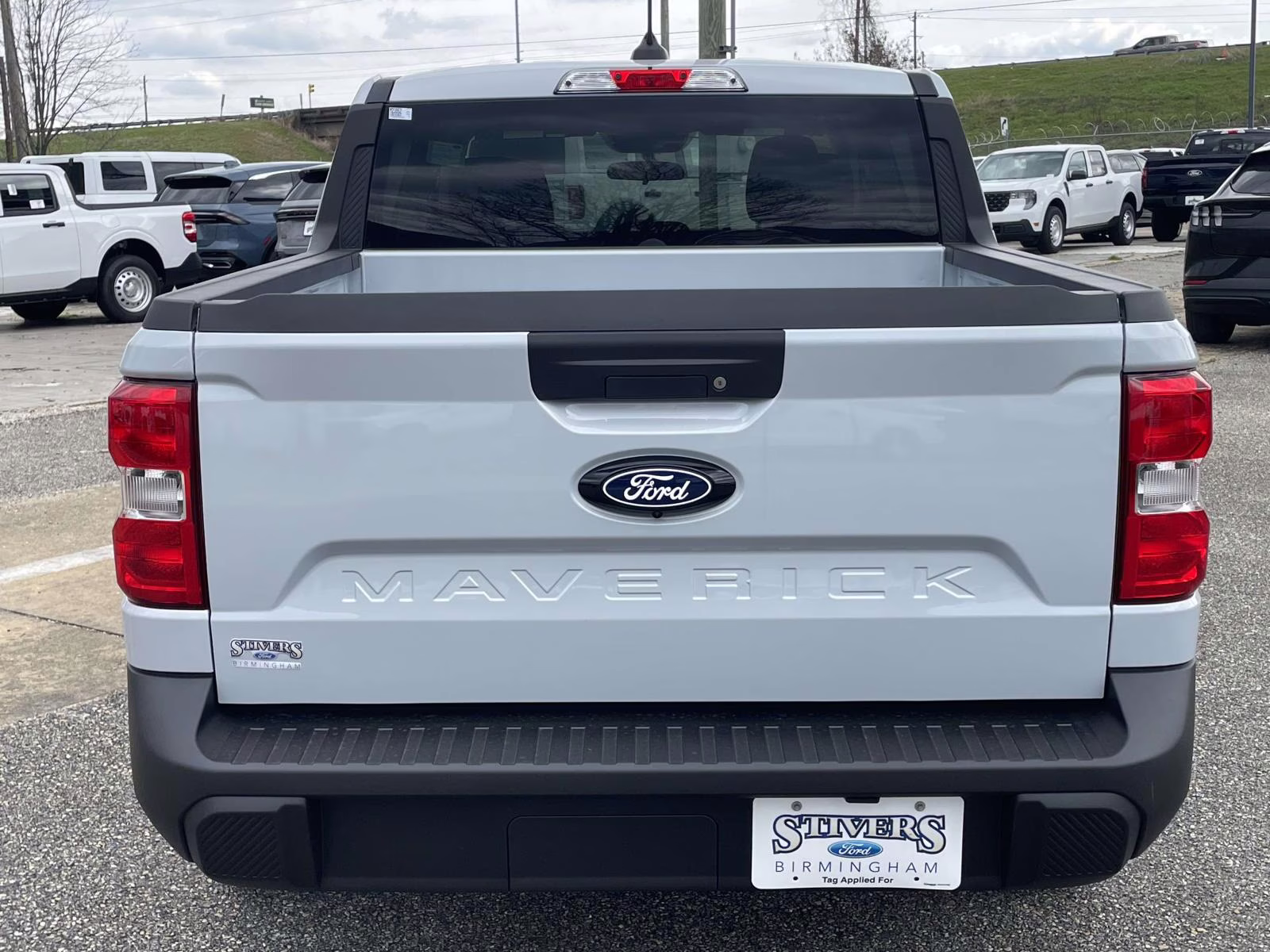2026 White Metallic Ford Maverick XL FWD Truck