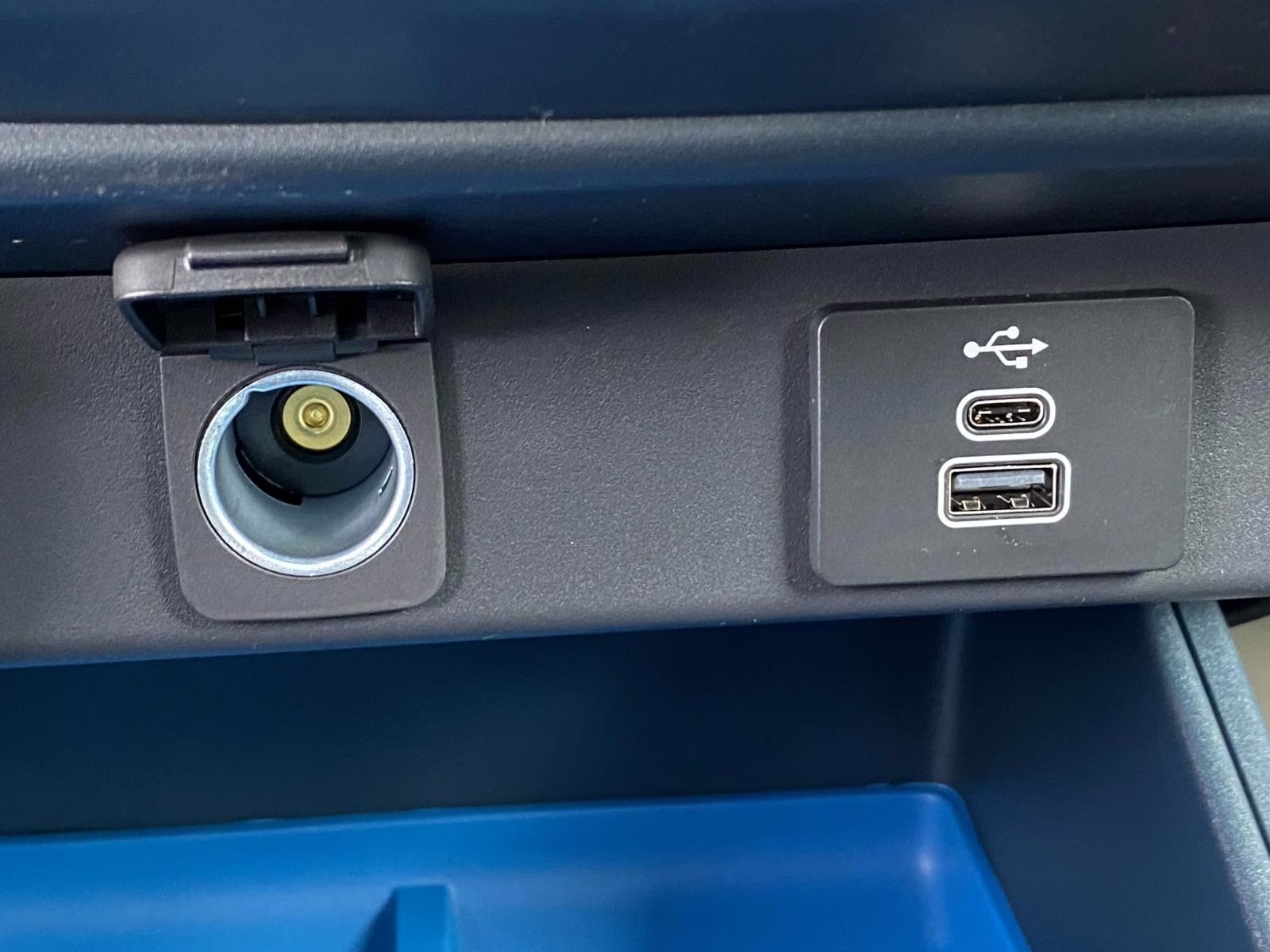 2026 Shadow Black Ford Maverick XLT FWD Truck