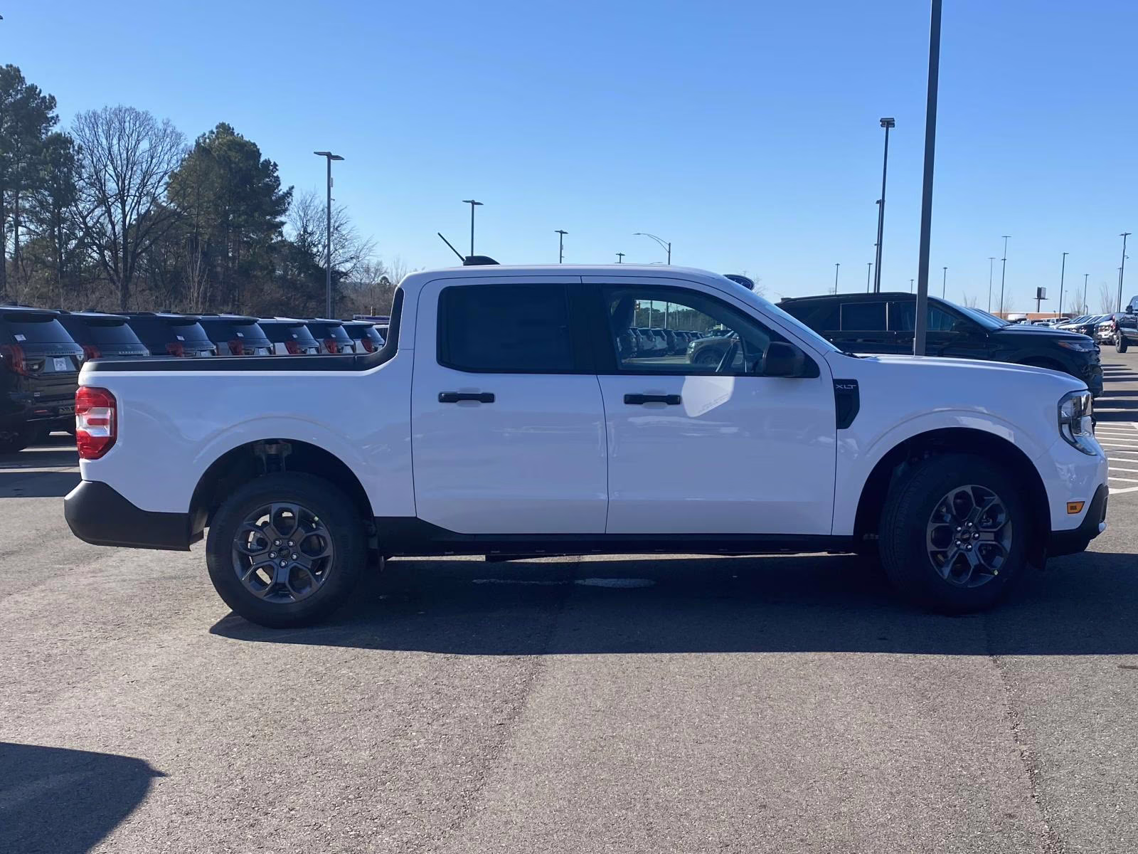 2026 Oxford White Ford Maverick XLT FWD Truck