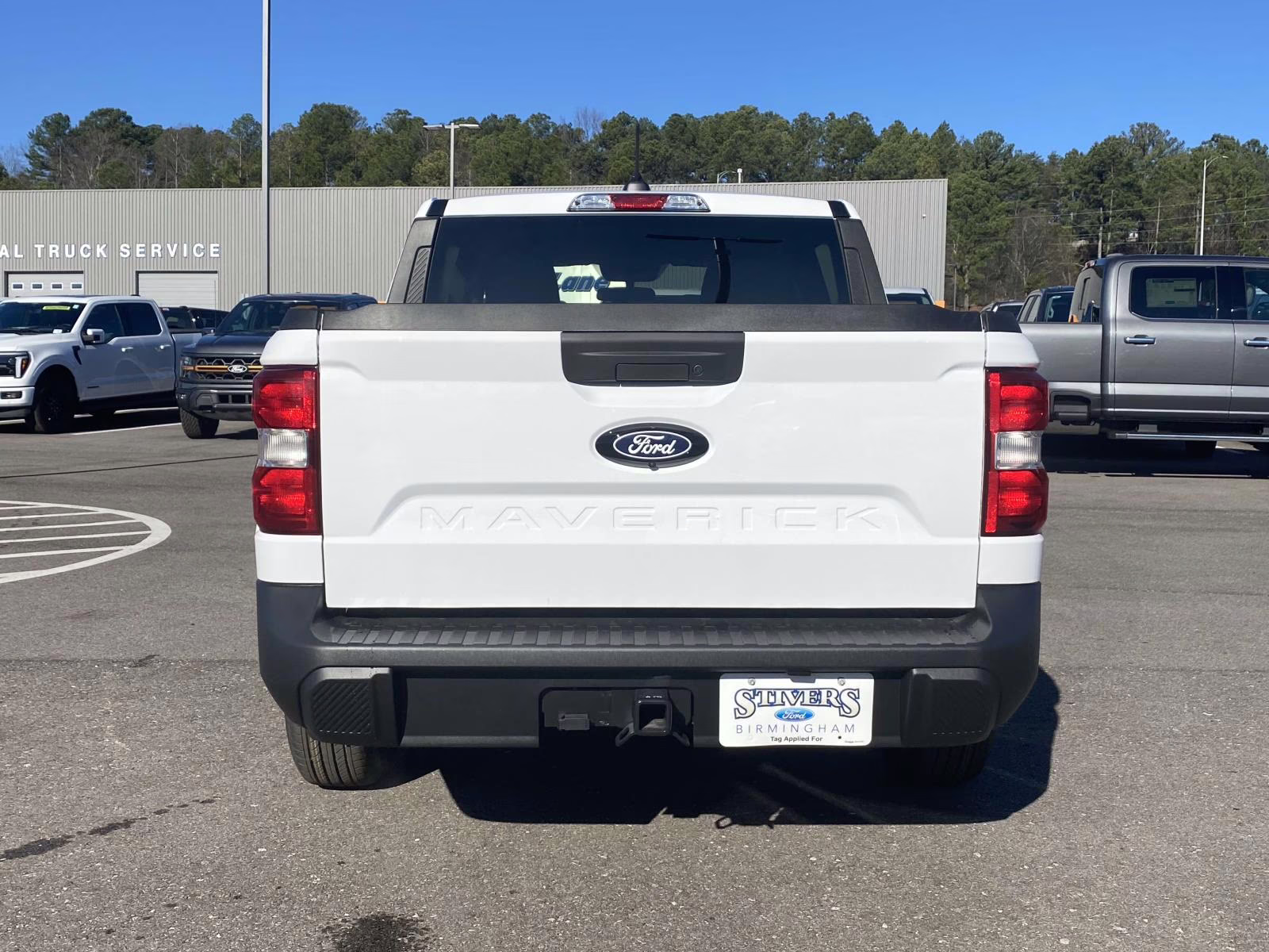 2026 Oxford White Ford Maverick XLT FWD Truck