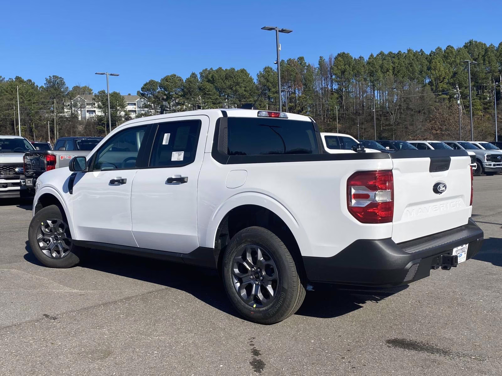 2026 Oxford White Ford Maverick XLT FWD Truck