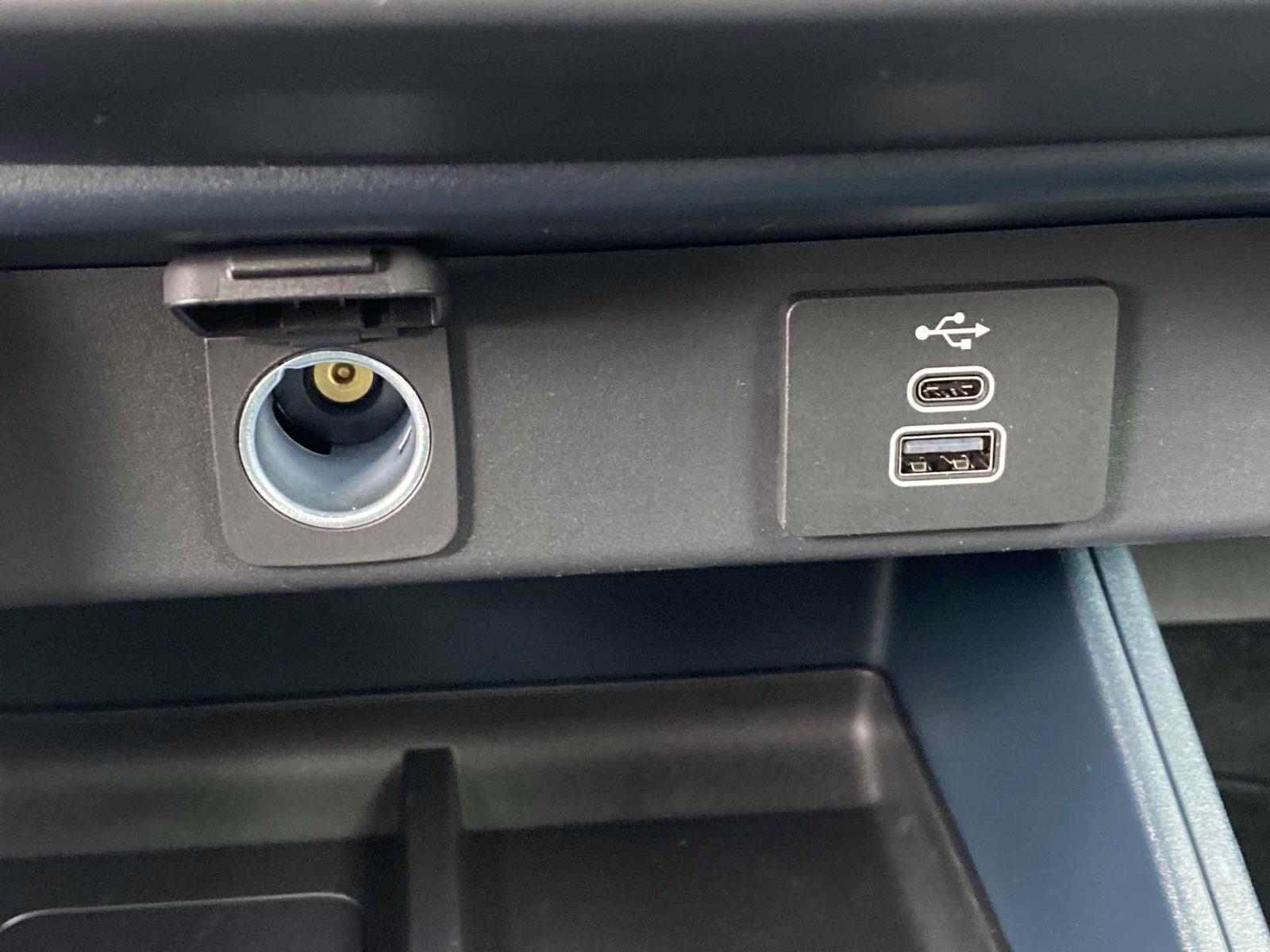 2026 Shadow Black Ford Maverick XLT AWD Truck