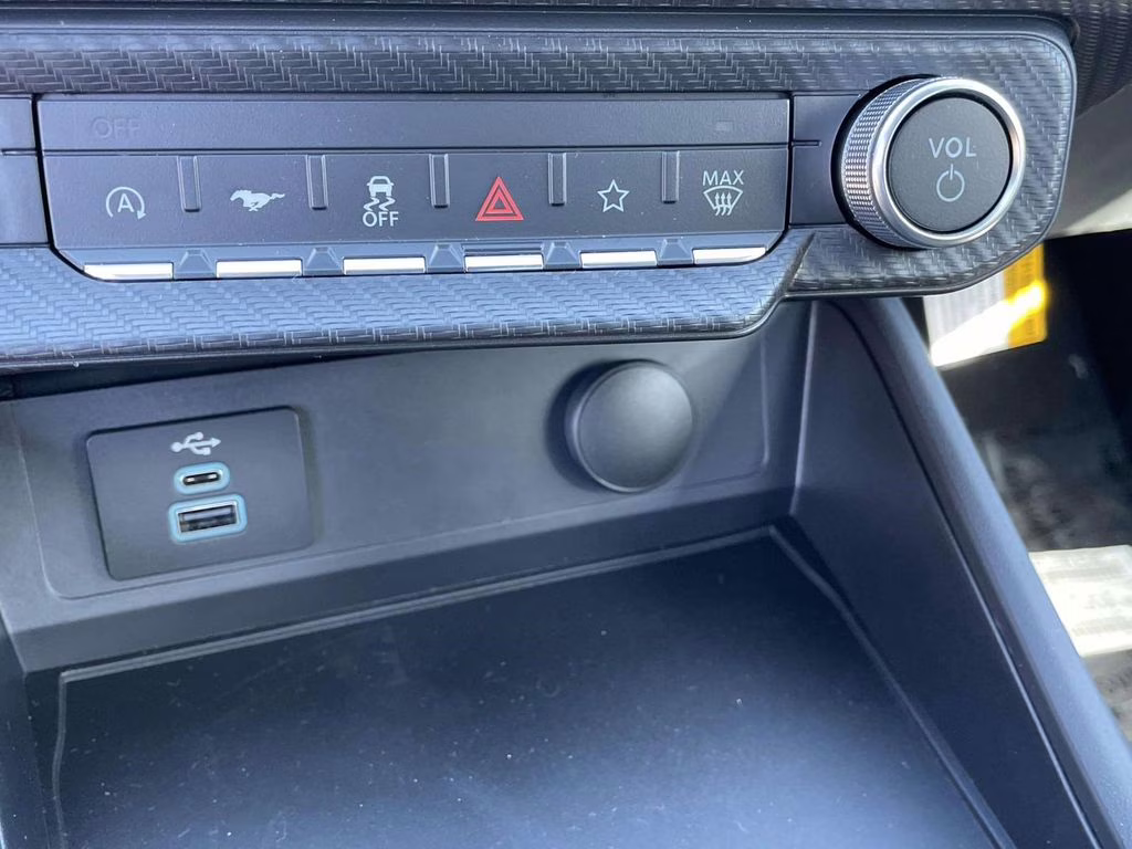 2025 Oxford White Ford Mustang EcoBoost RWD Coupe