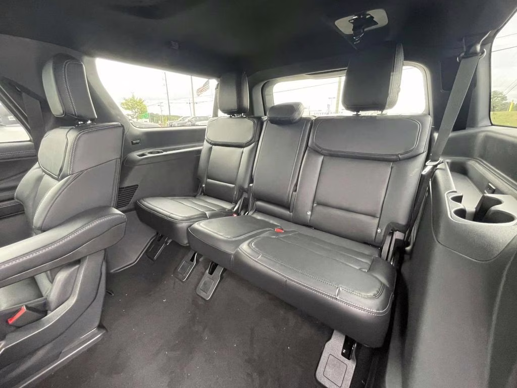 2025 Black Metallic Ford Expedition Max Platinum 4X4 SUV