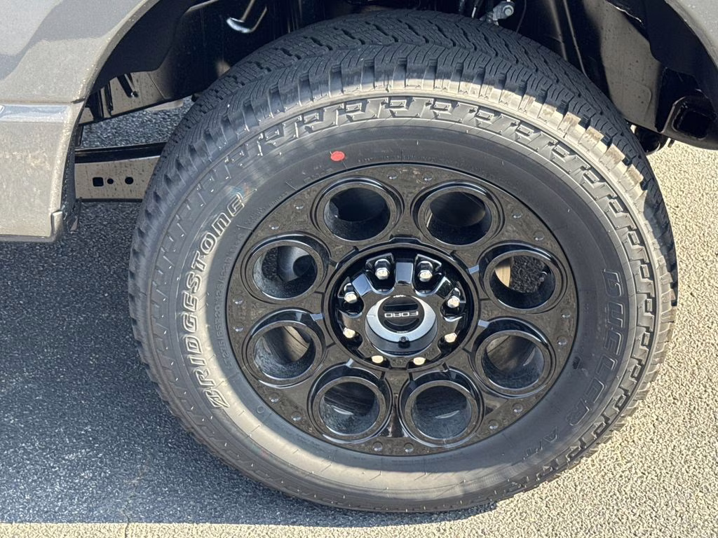 2026 Gray Metallic Ford Super Duty F-250 SRW Lariat 4X4 Truck