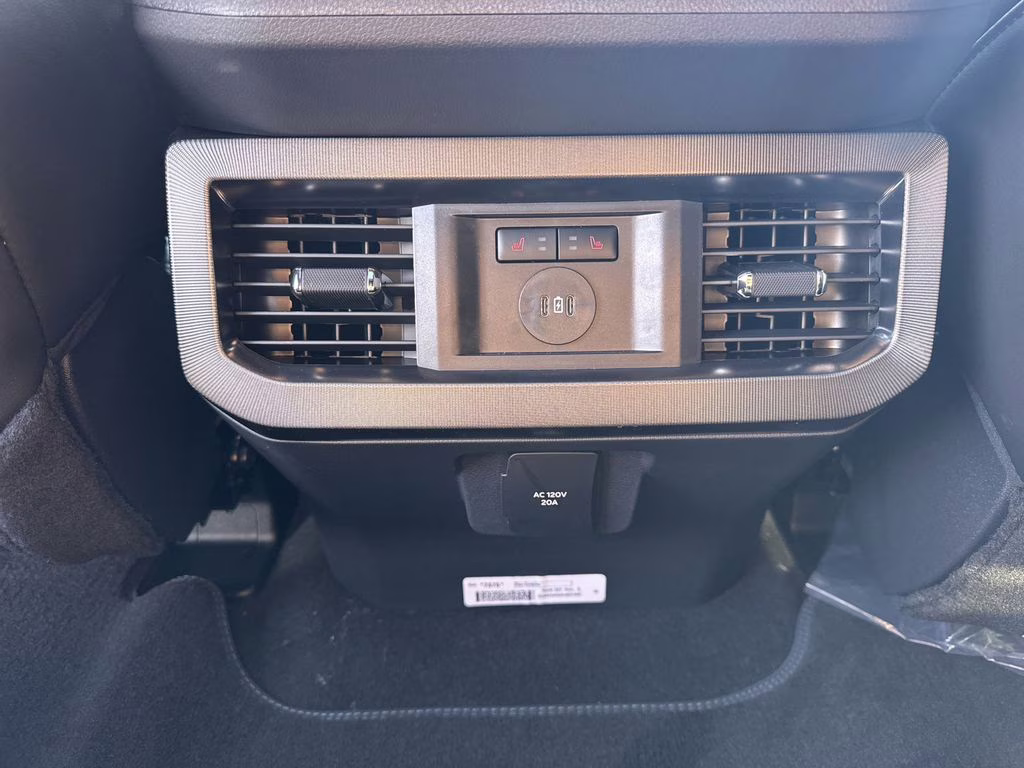 2025 Black Metallic Ford Super Duty F-350 SRW Platinum 4X4 Truck