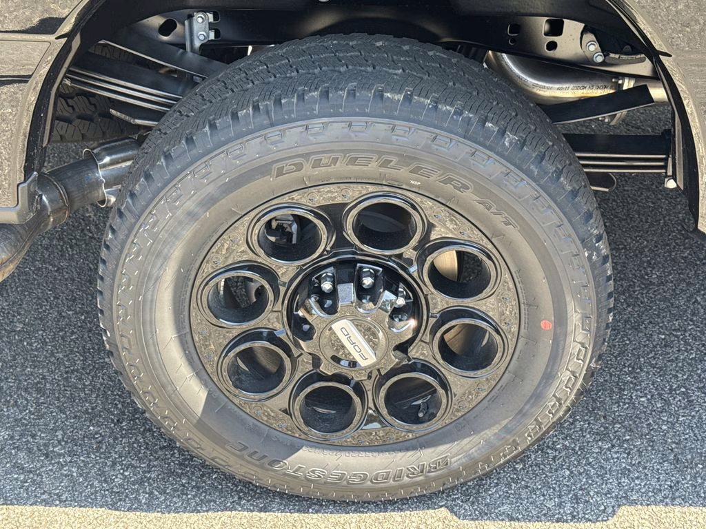 2026 Black Metallic Ford Super Duty F-350 SRW Lariat 4X4 Truck