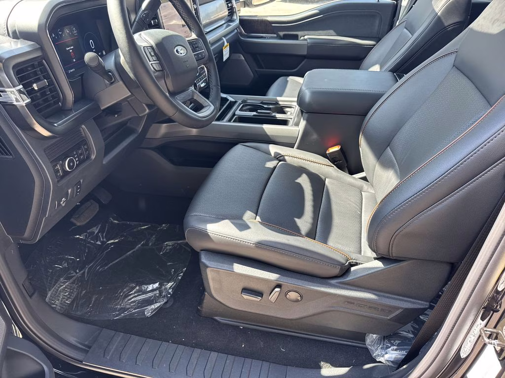 2026 Black Metallic Ford Super Duty F-350 SRW Lariat 4X4 Truck