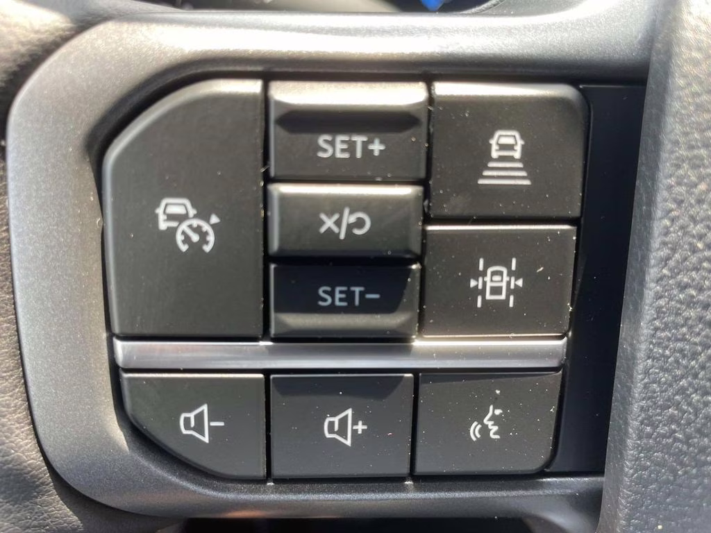 2025 Black Metallic Ford Super Duty F-350 SRW Lariat 4X4 Truck