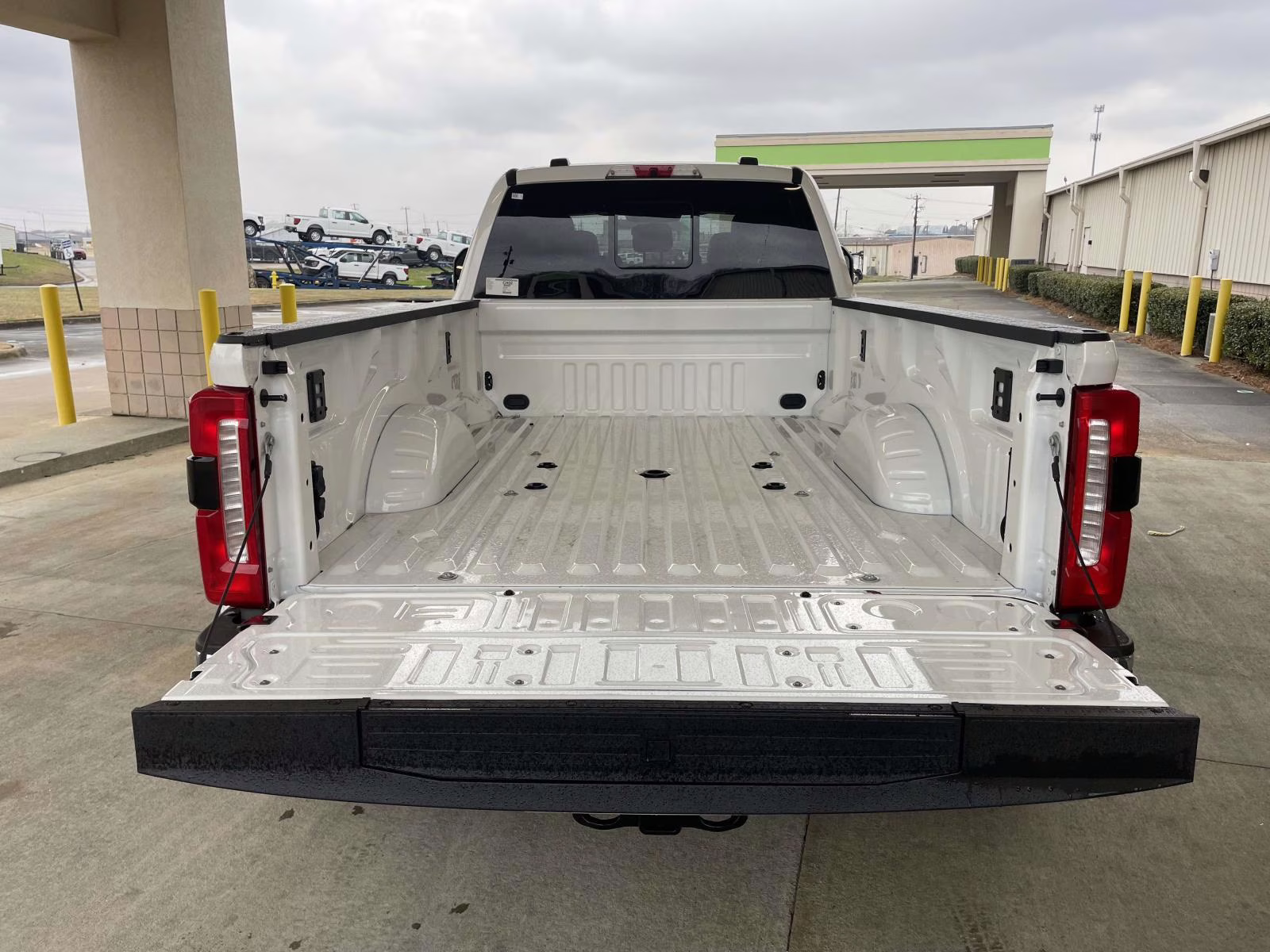 2026 Star White Metallic Tri-Coat Ford Super Duty F-350 DRW King Ranch 4X4 Truck