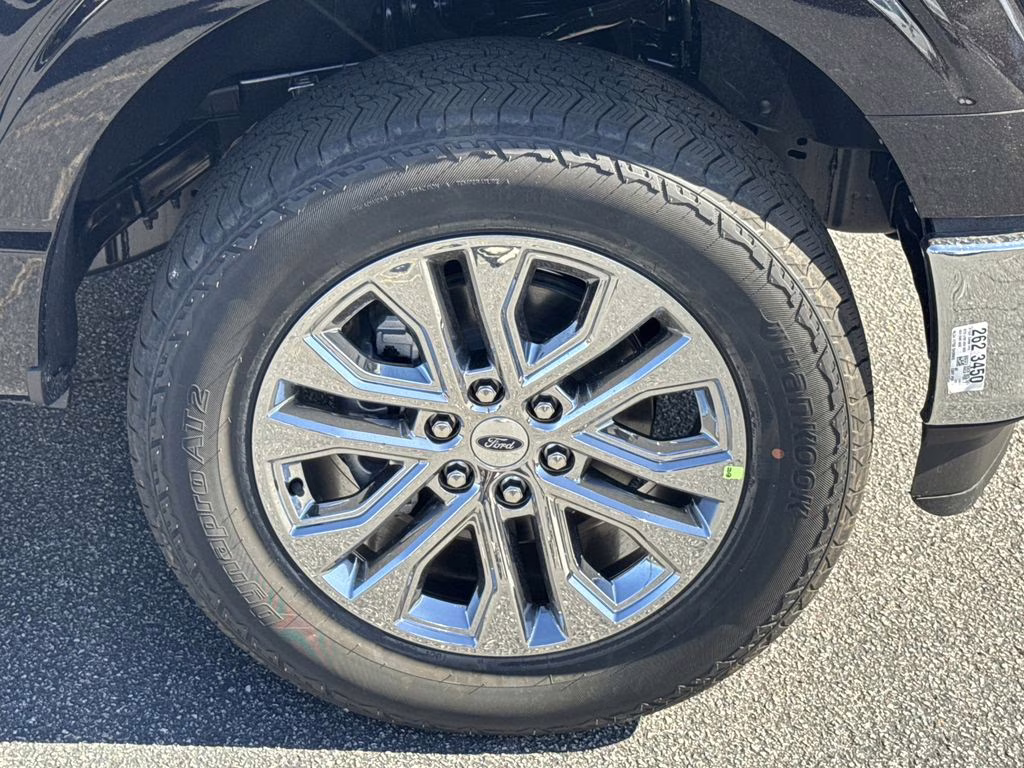 2025 Black Metallic Ford F-150 Lariat 4X4 Truck