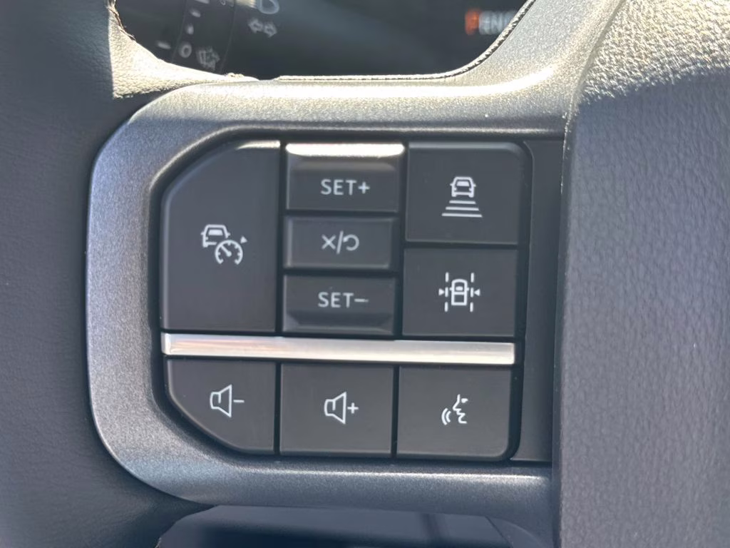 2025 Black Metallic Ford F-150 Lariat 4X4 Truck