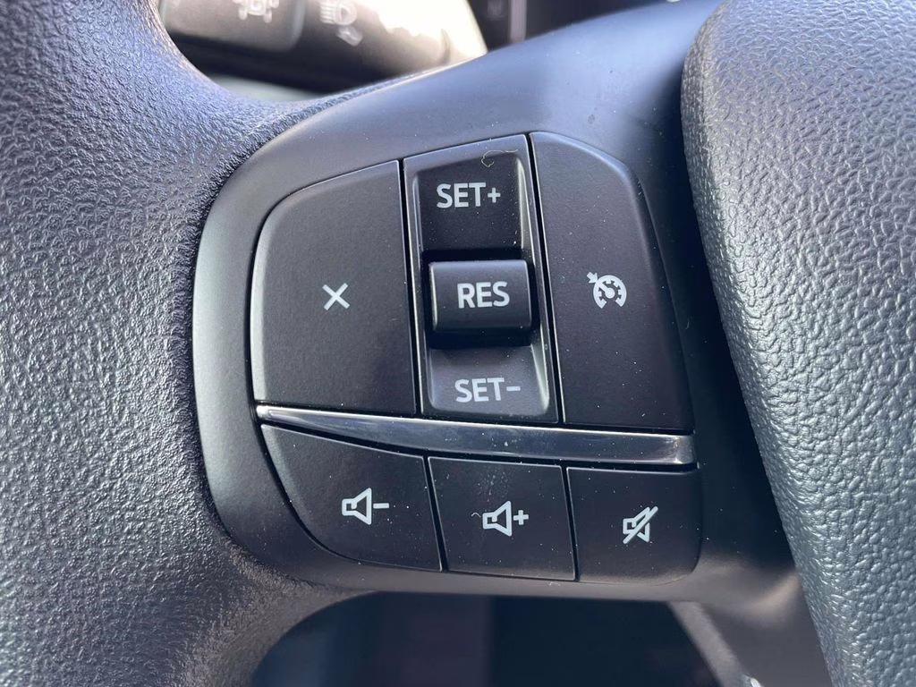 2025 Oxford White Ford Maverick XL FWD Truck