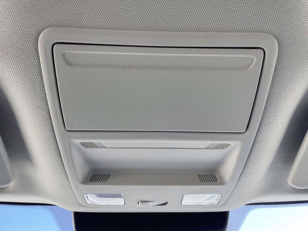 2025 Oxford White Ford Maverick XL FWD Truck