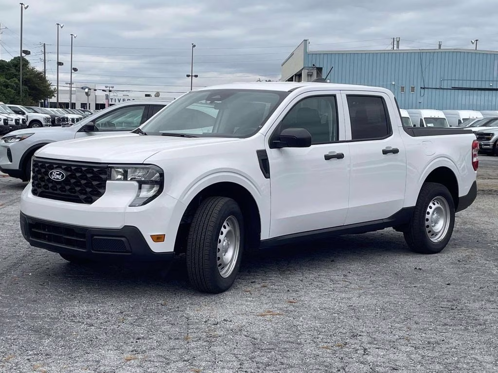 2025 Oxford White Ford Maverick XL FWD Truck