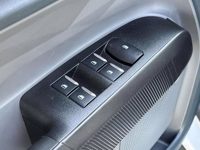 2025 Oxford White Ford Maverick XL FWD Truck