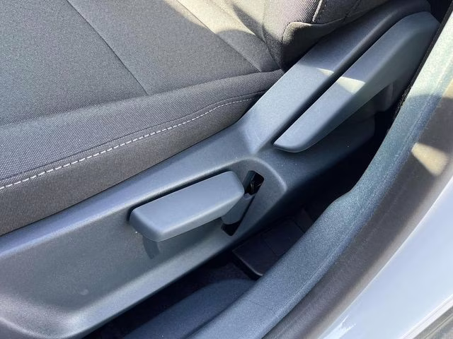 2025 Oxford White Ford Maverick XL FWD Truck