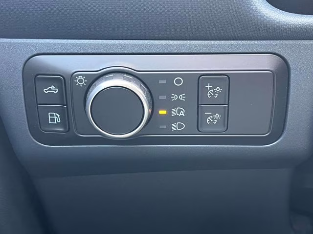 2025 Oxford White Ford Maverick XL FWD Truck