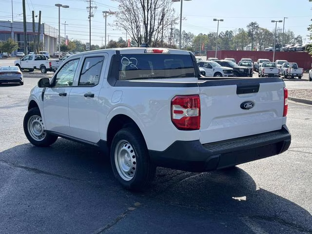 2025 Oxford White Ford Maverick XL FWD Truck