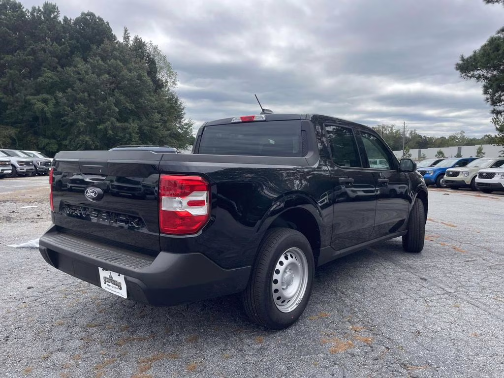 2025 Shadow Black Ford Maverick XL FWD Truck
