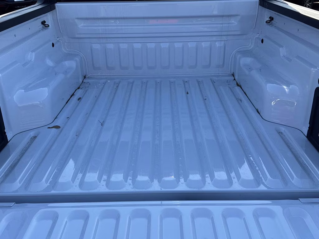 2025 Oxford White Ford Maverick XL FWD Truck