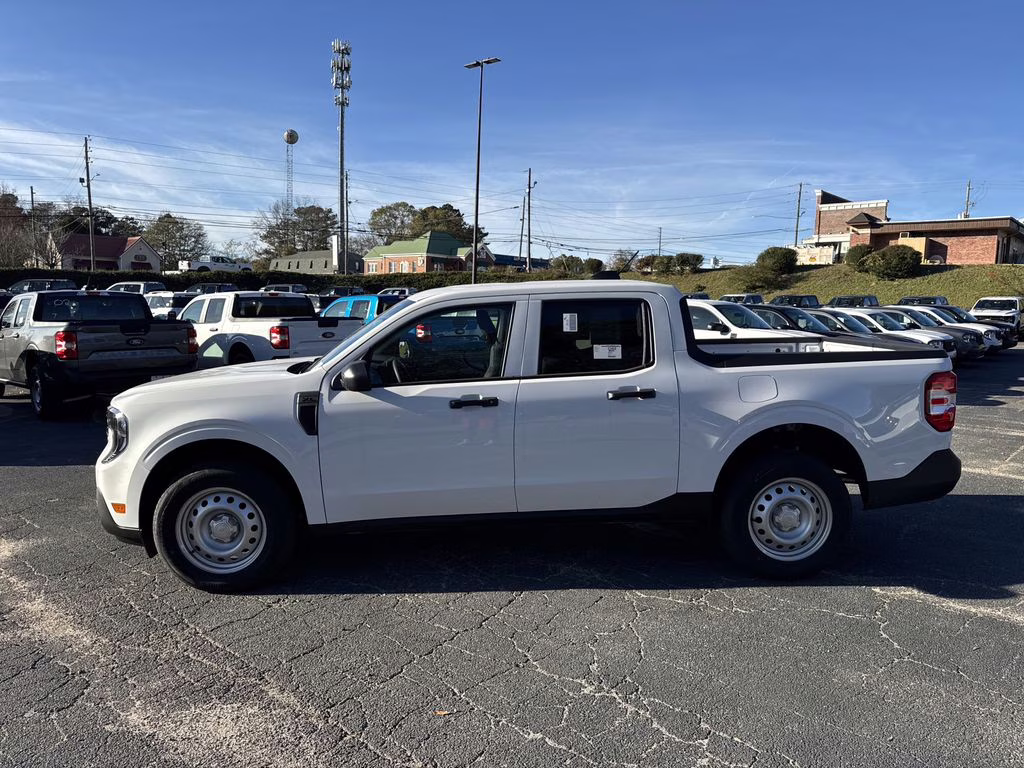 2025 Oxford White Ford Maverick XL FWD Truck