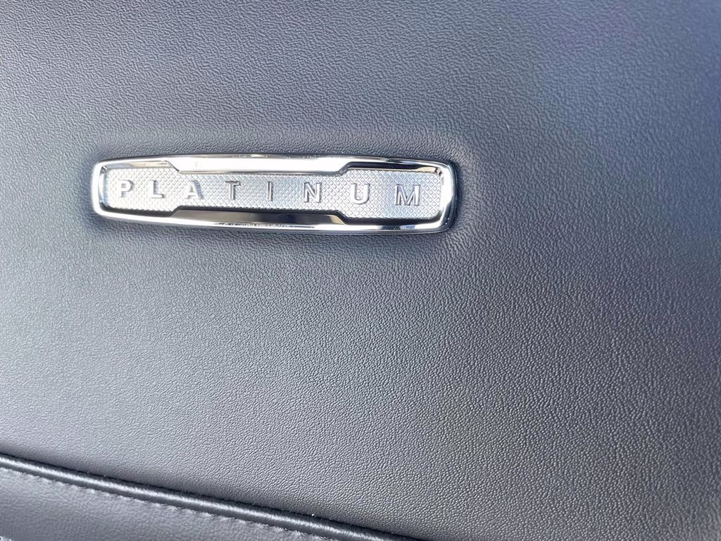 2025 Star White Metallic Tri-Coat Ford Expedition Max Platinum 4X4 SUV