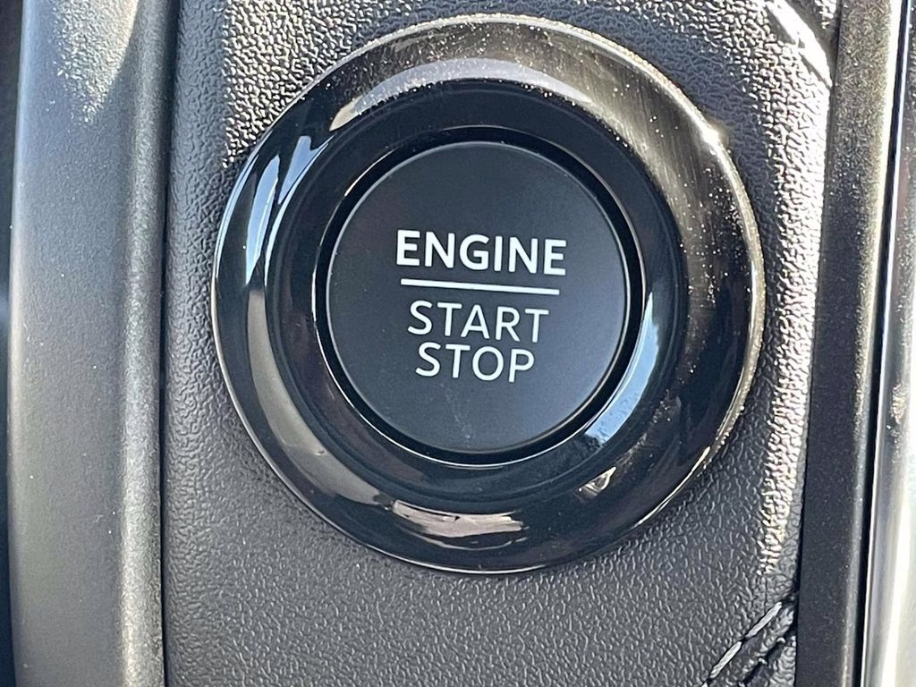 2025 Star White Metallic Tri-Coat Ford Expedition Max Platinum 4X4 SUV