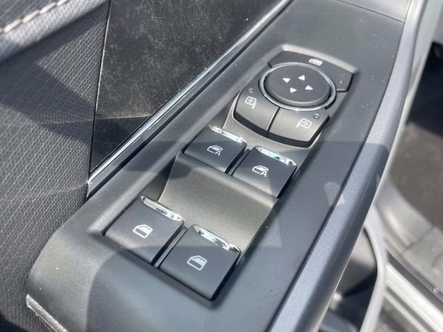 2025 Gray Metallic Ford F-150 Lightning Flash AWD Truck