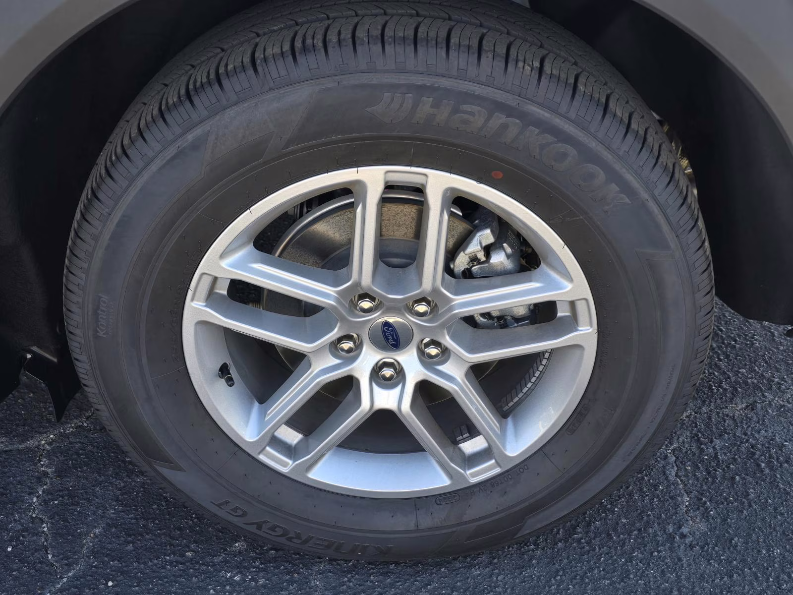 2025 White Metallic Ford Explorer Active RWD SUV