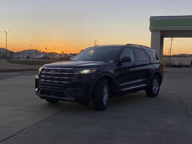 2025 Black Metallic Ford Explorer Active RWD SUV