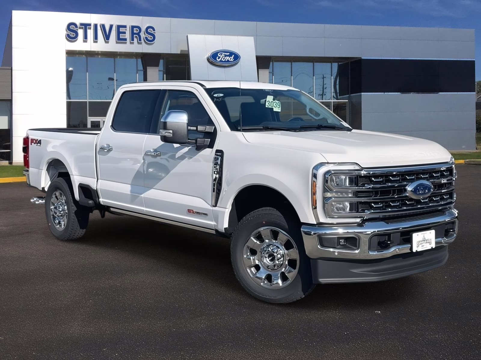 2026 Star White Metallic Tri-Coat Ford Super Duty F-250 SRW Lariat 4X4 Truck