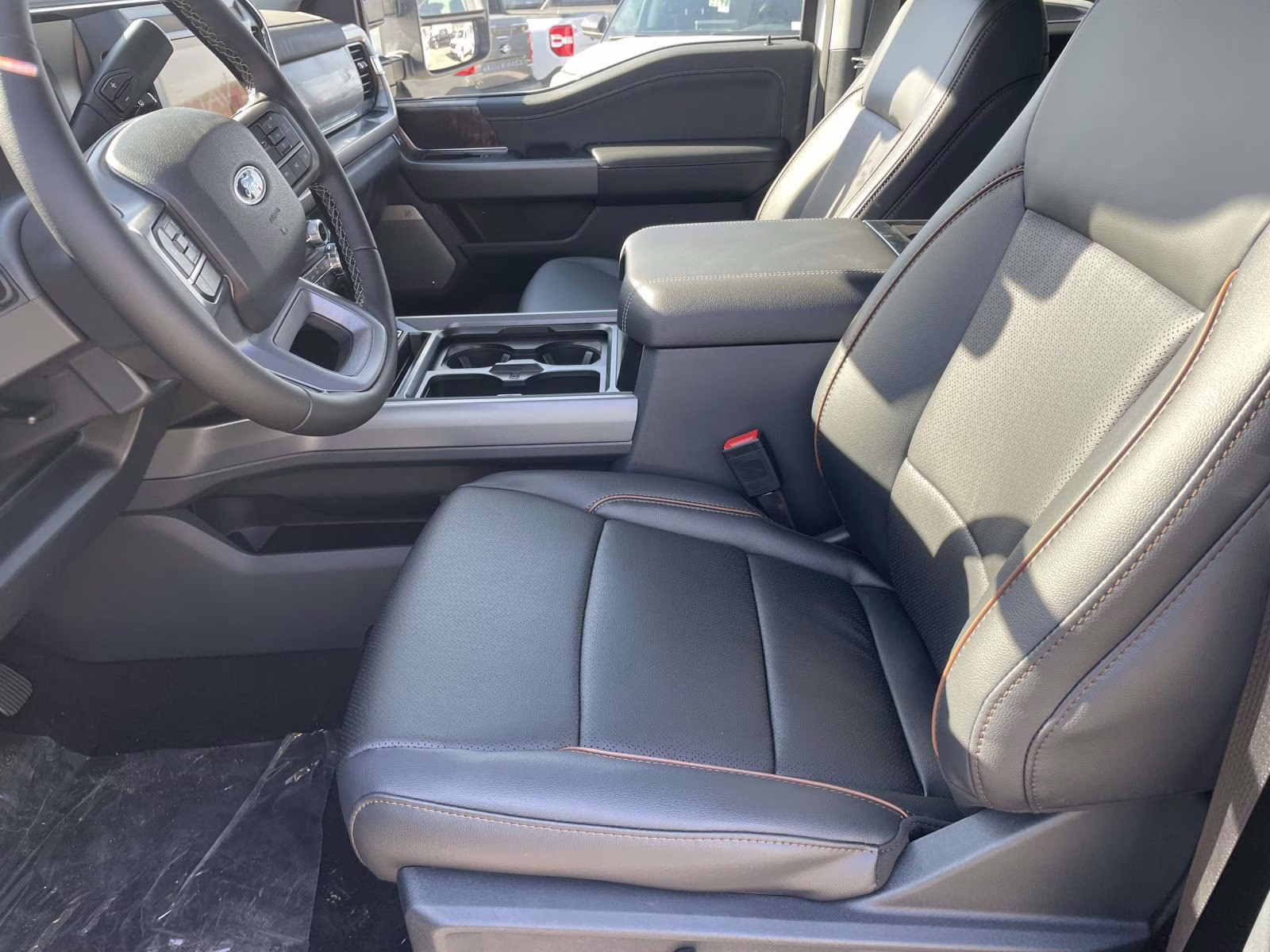 2026 Star White Metallic Tri-Coat Ford Super Duty F-250 SRW Lariat 4X4 Truck