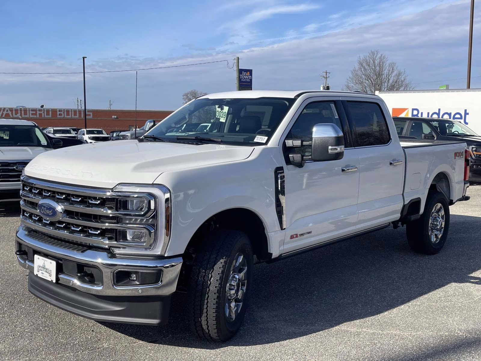 2026 Star White Metallic Tri-Coat Ford Super Duty F-250 SRW Lariat 4X4 Truck