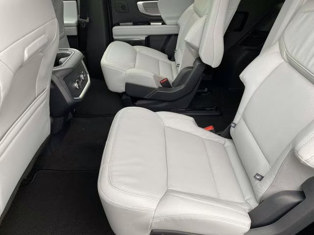 2025 White Metallic Ford Expedition Max Platinum 4X4 SUV