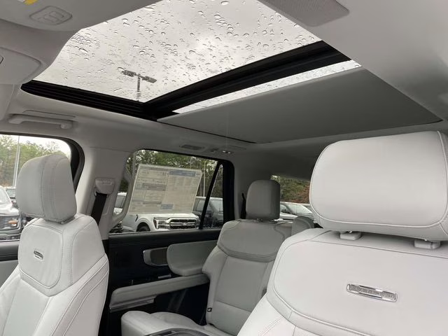 2025 White Metallic Ford Expedition Max Platinum 4X4 SUV