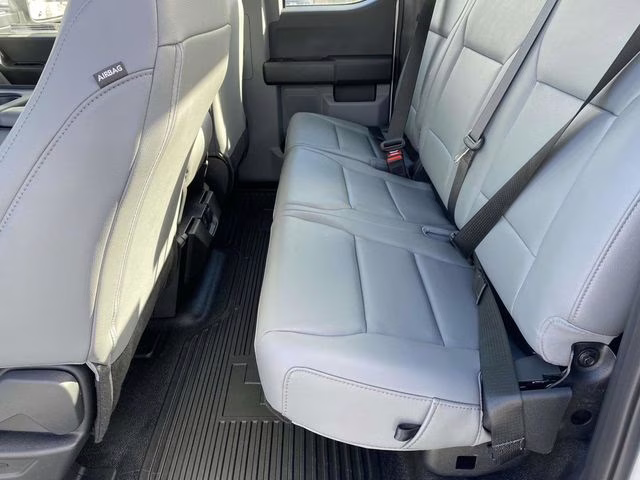 2025 Oxford White Ford Super Duty F-250 SRW XLT 4X4 Truck