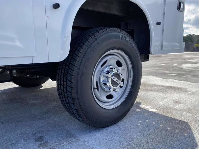 2025 Oxford White Ford Super Duty F-250 SRW XLT 4X4 Truck