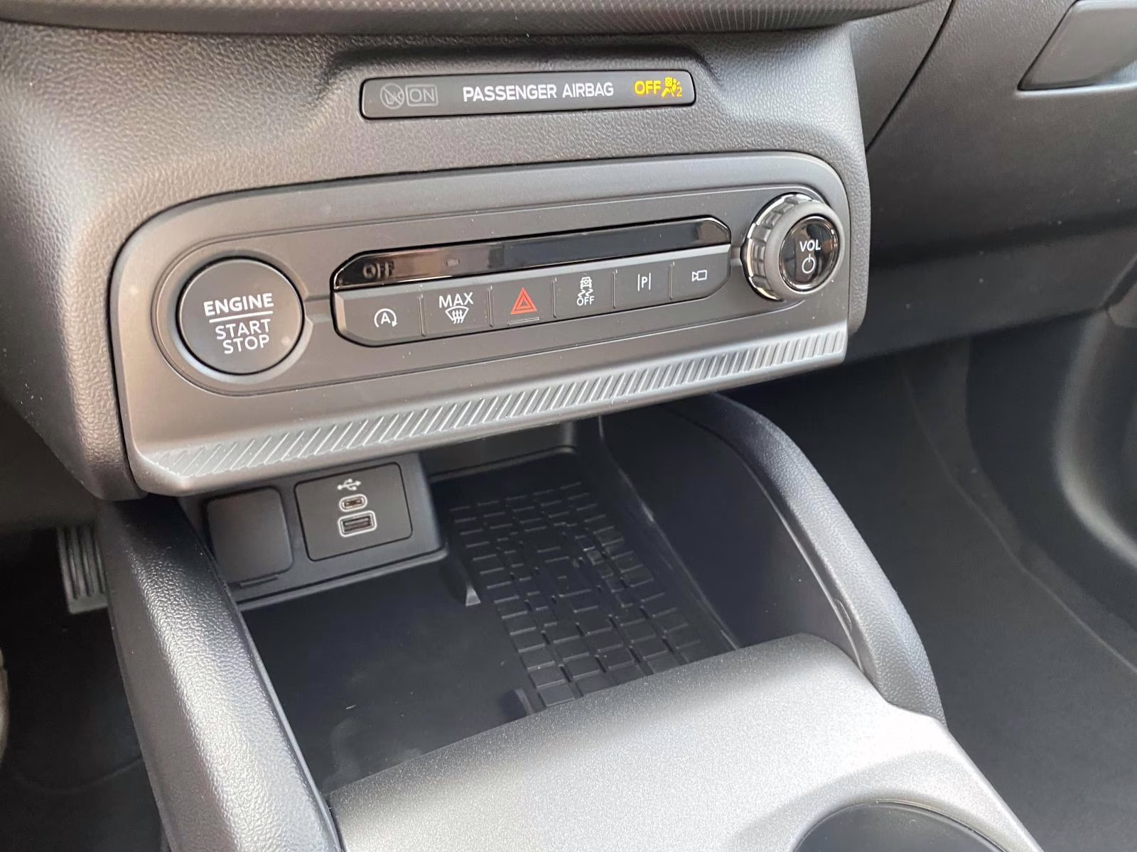 2025 Oxford White Ford Bronco Sport Outer Banks 4X4 SUV