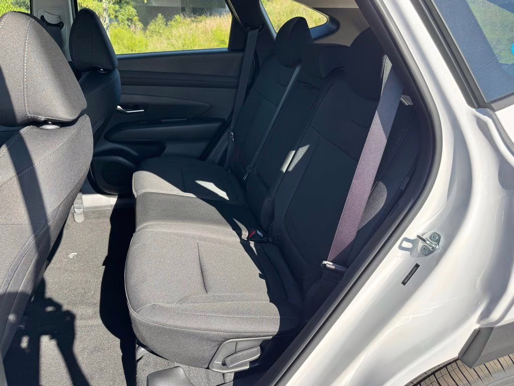 2026 White Pearl Hyundai Tucson SE FWD SUV