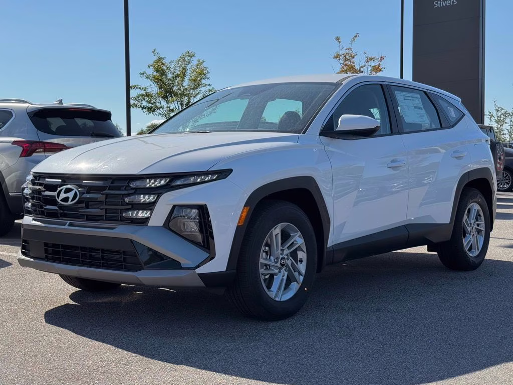 2026 White Pearl Hyundai Tucson SE FWD SUV