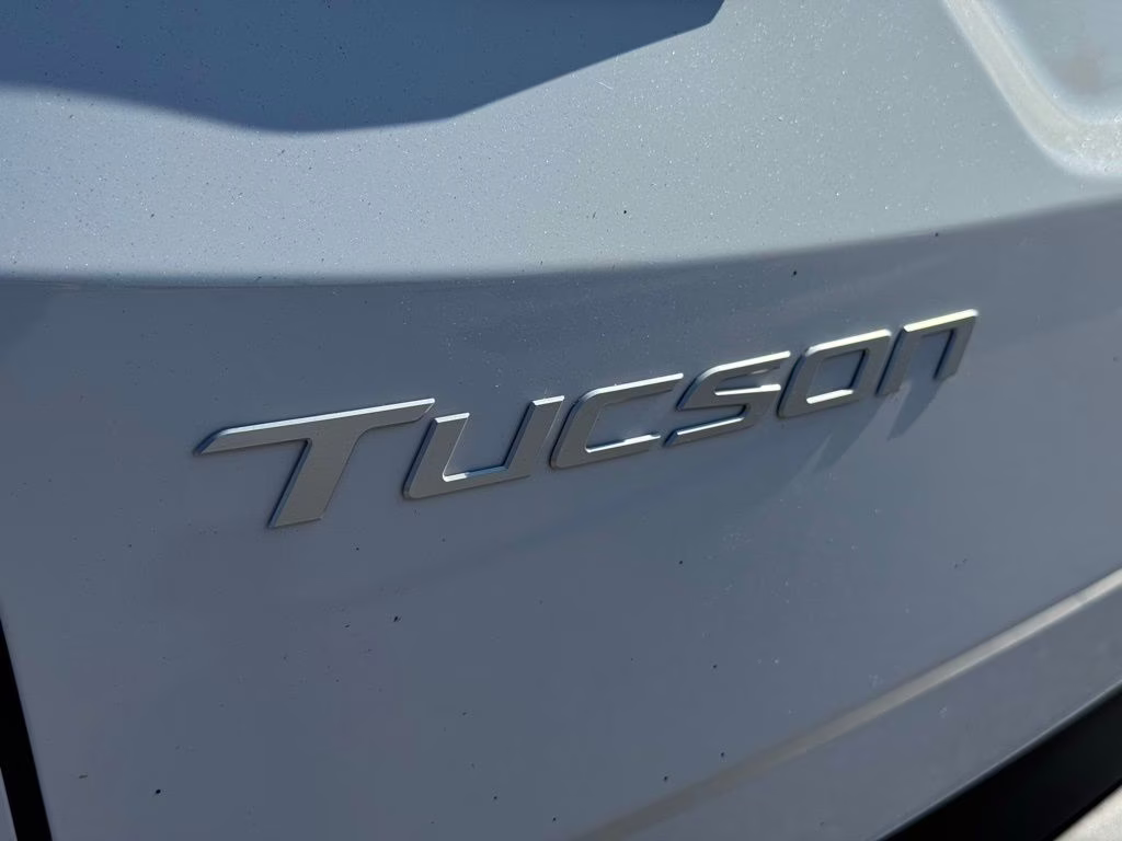 2026 White Pearl Hyundai Tucson SE FWD SUV